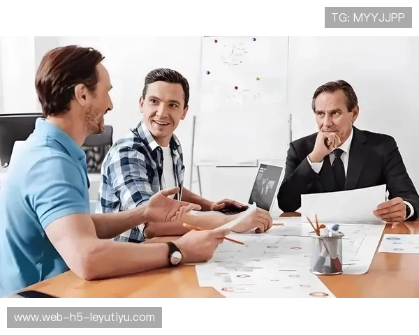 LPL中期节奏训练有序推进，团队沟通表现积极